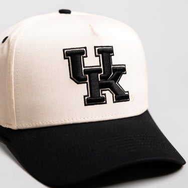 Kentucky Wildcats UK Hat Cream Black Brim Gold Wildcats Patch Snapback UK - Front Detail