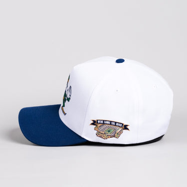 Notre Dame Fighting Leprechaun / White & Navy Blue