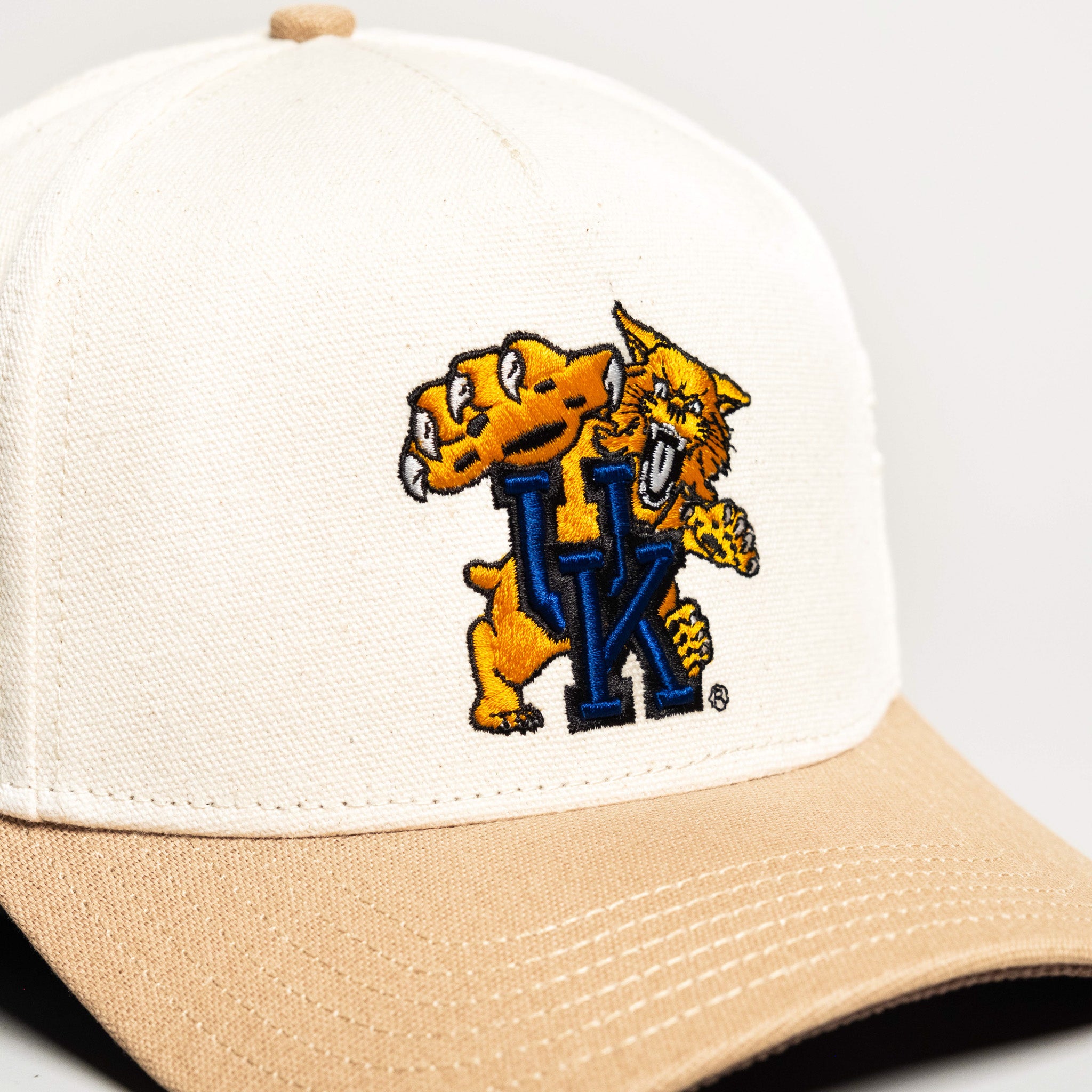 Kentucky Wildcats Hat Cream & Tan Jobsite Snapback - Front Detail