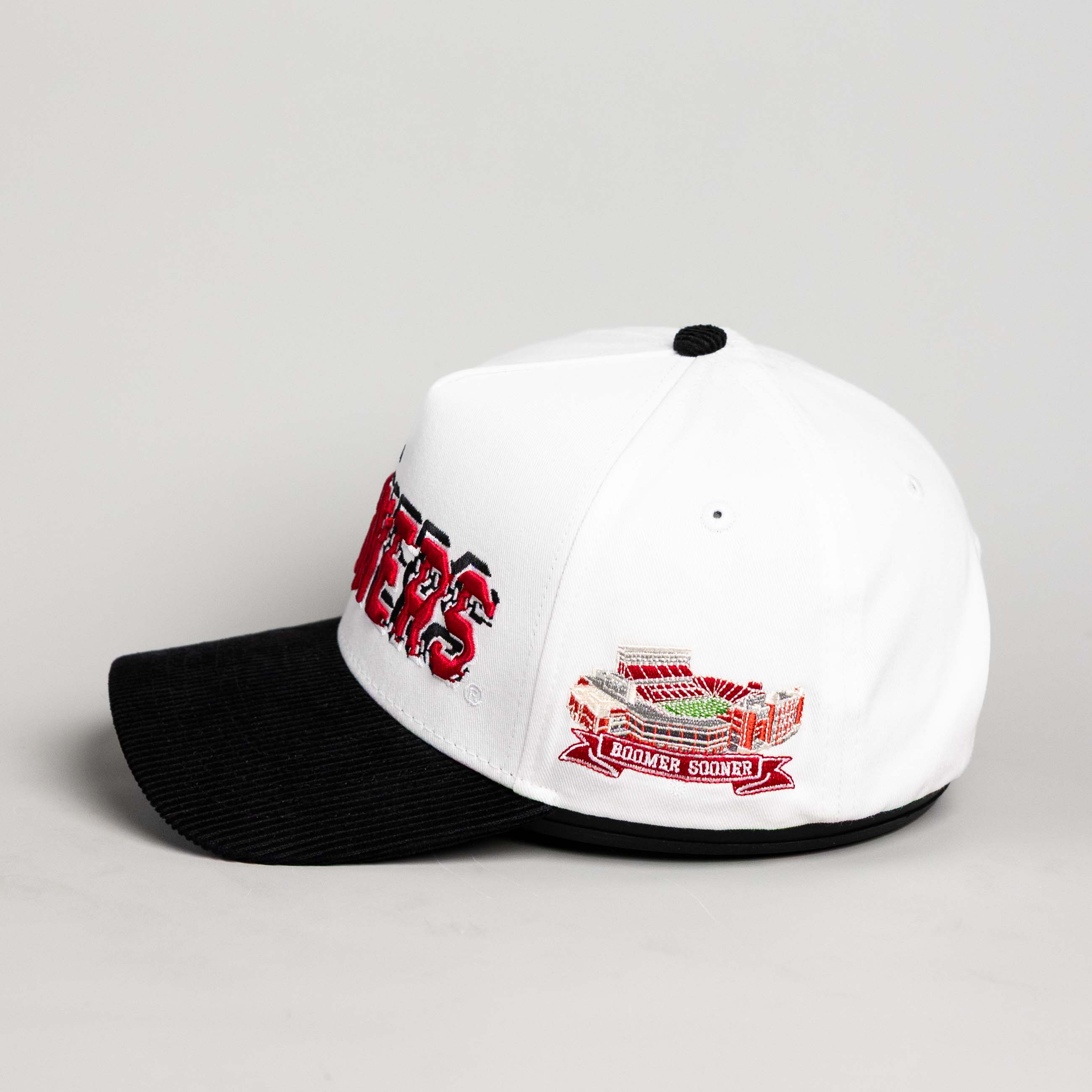Oklahoma Sooners Hat White & Black Stadium Pulse - Side Stadium