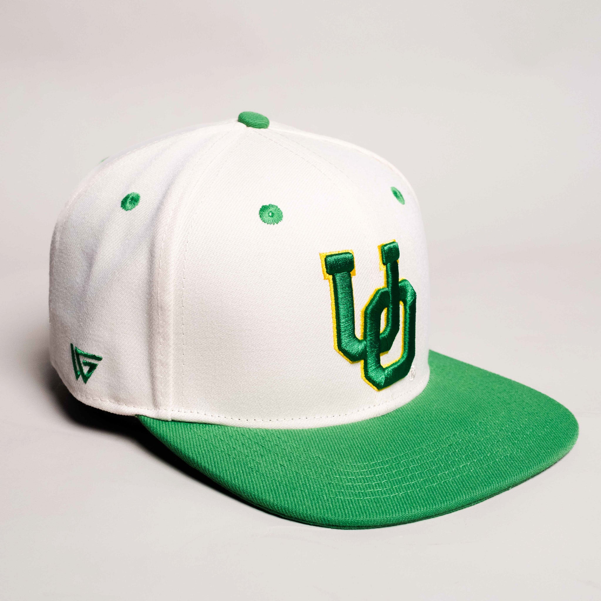 Oregon Ducks Hat White & Green Autzen Fitted - Angled View
