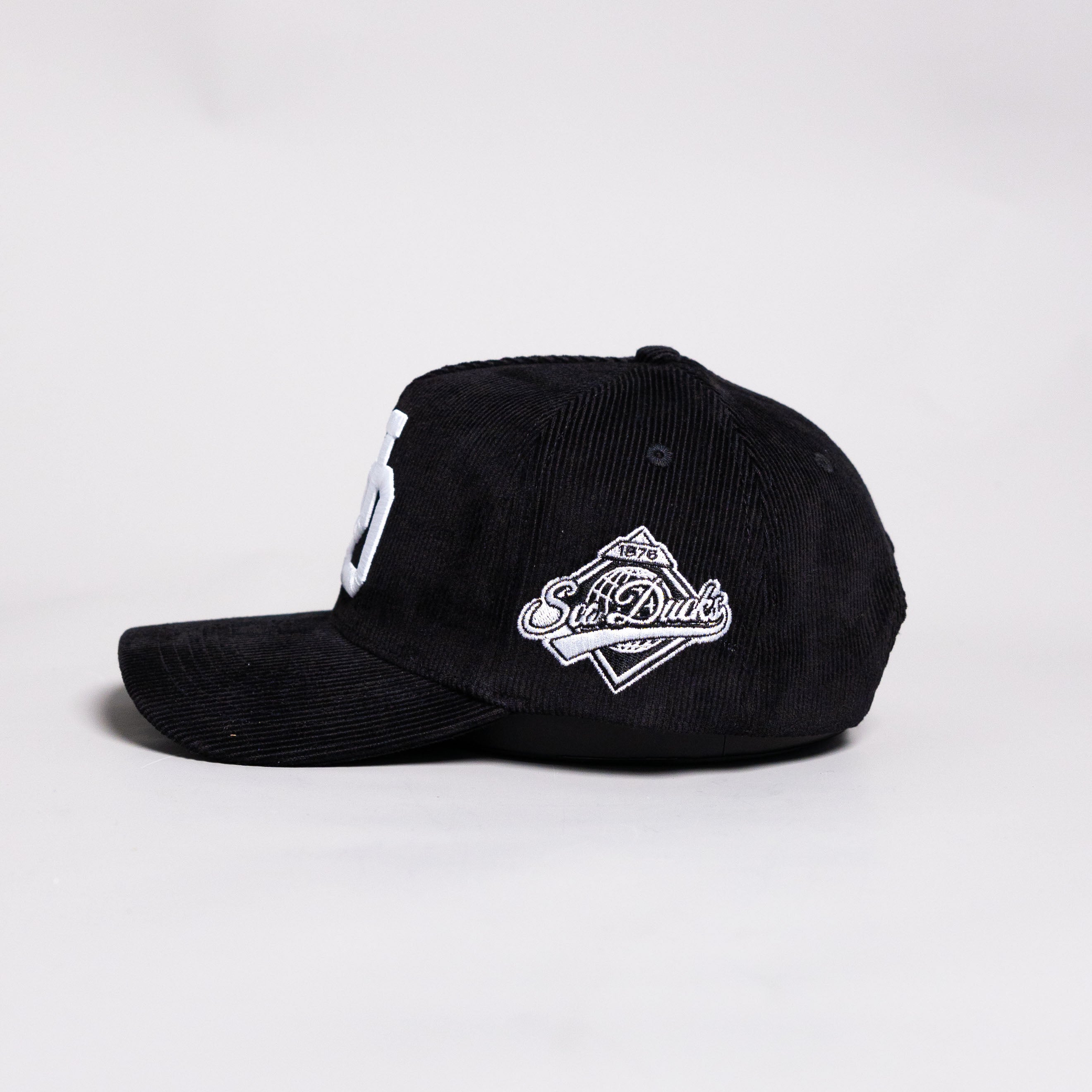 Oregon Ducks Interlock O Hat Black Corduroy White Logo Side Patch Snapback - Side Patch