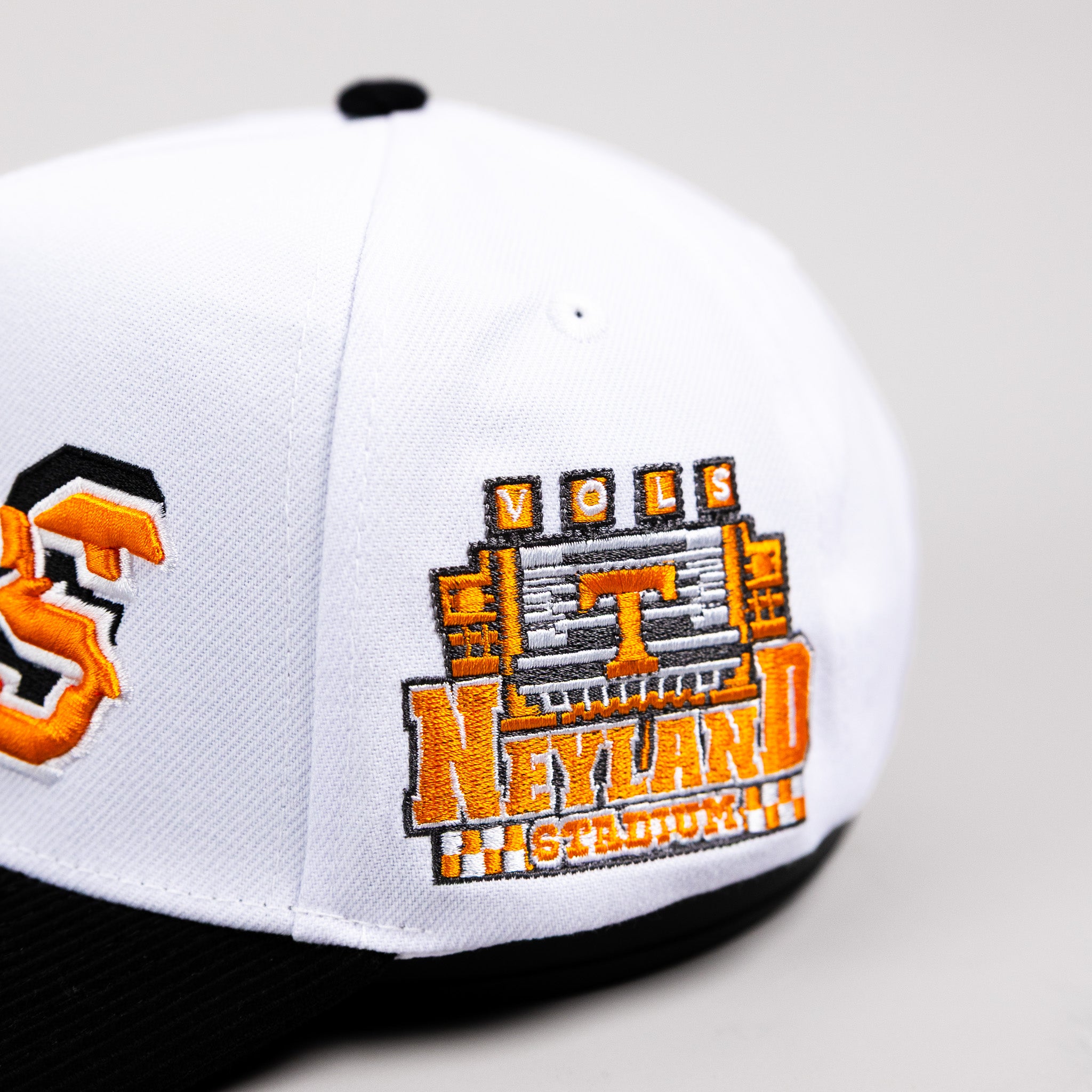 Tennessee Volunteers Hat White & Black Corduroy Stadium Pulse Snapback - Neyland Stadium Patch Detail
